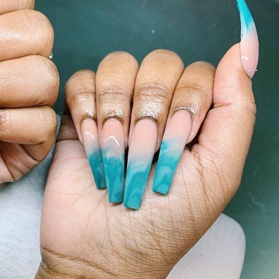 Mẫu nail xanh loang màu đẹp sang chảnh